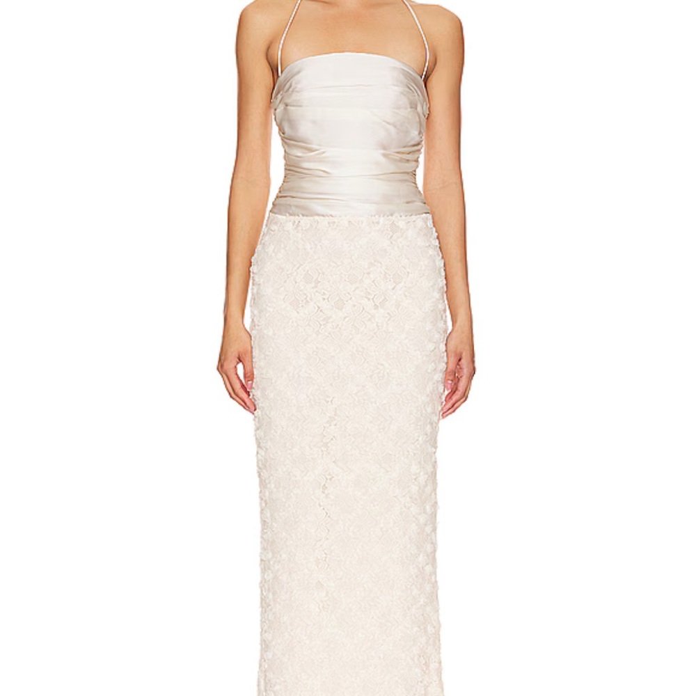MAJORELLE Ileisha Gown in Ivory